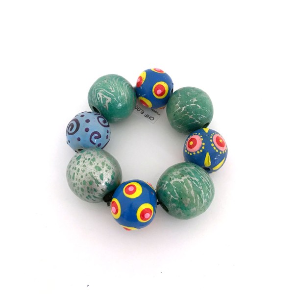 Armreif mit farbige Kugeln