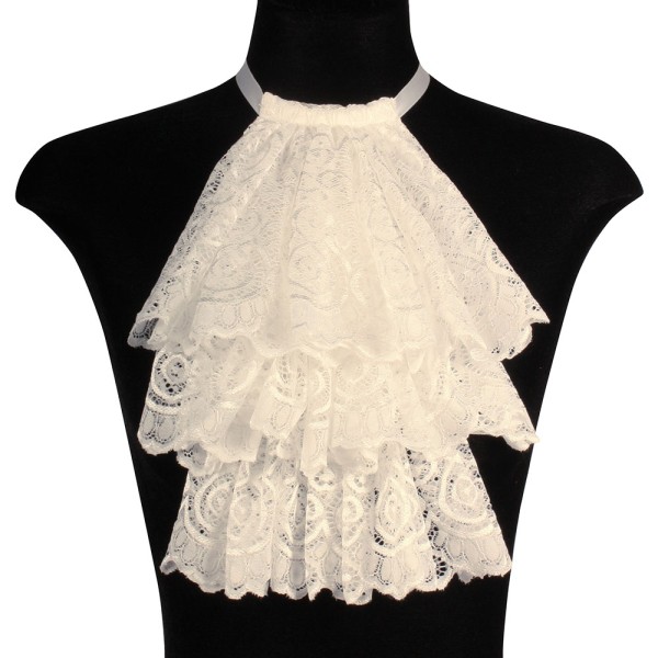Jabot mit Spitzen